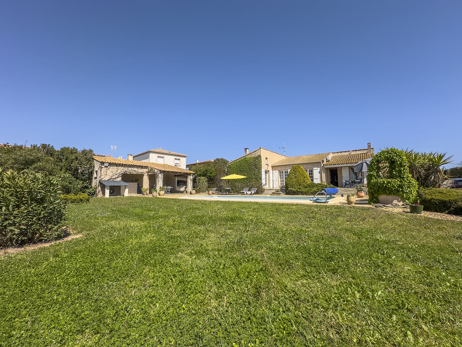 Villa de vacances dans le sud de la France avec piscine privée chauffée