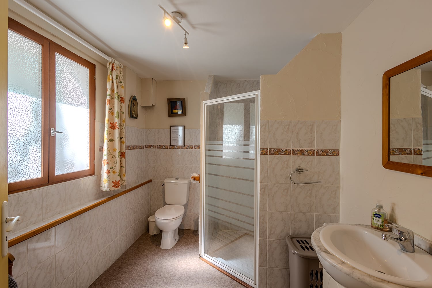 Bathroom | Holiday villa in the South of France
