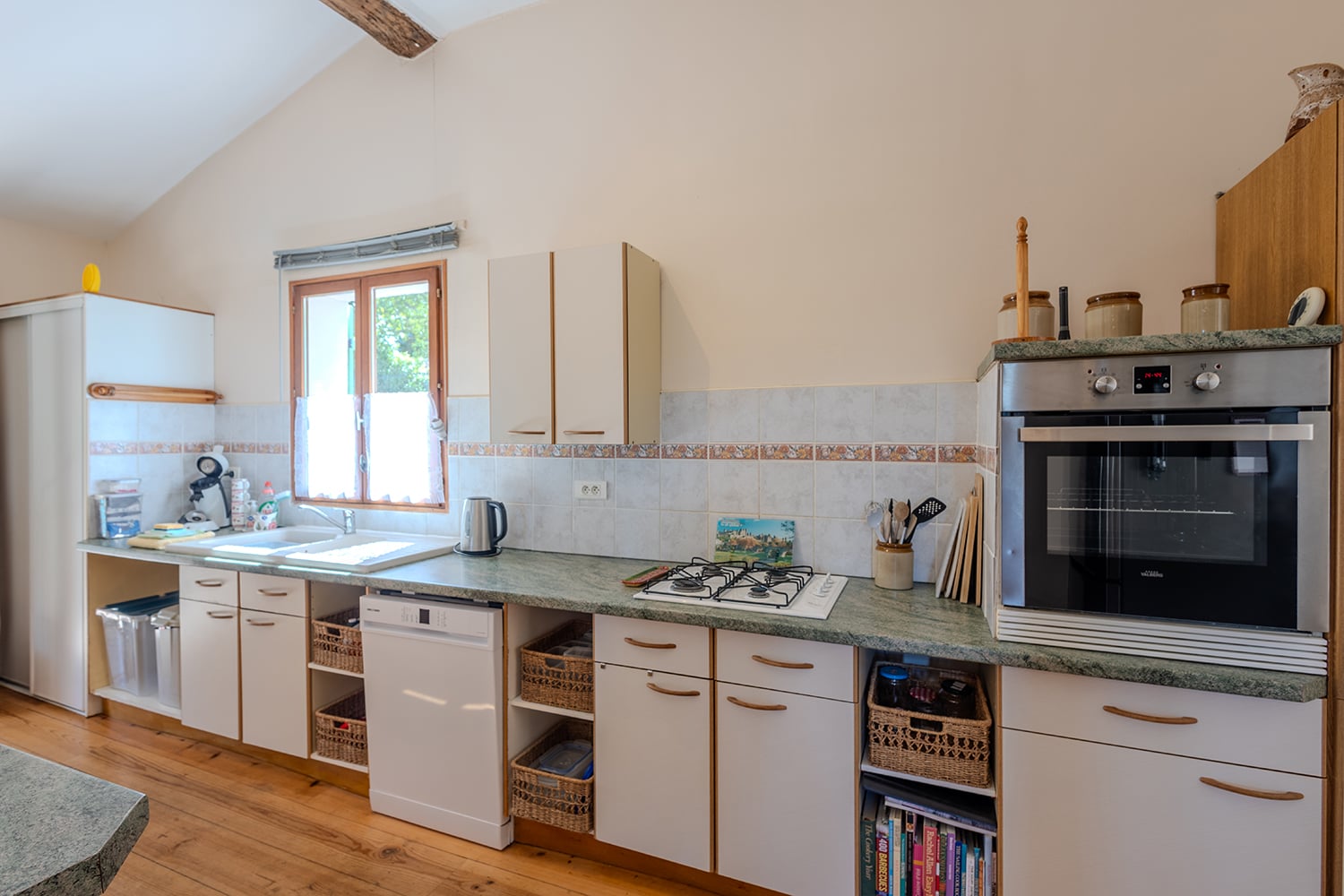 Kitchen | Holiday villa in the South of France