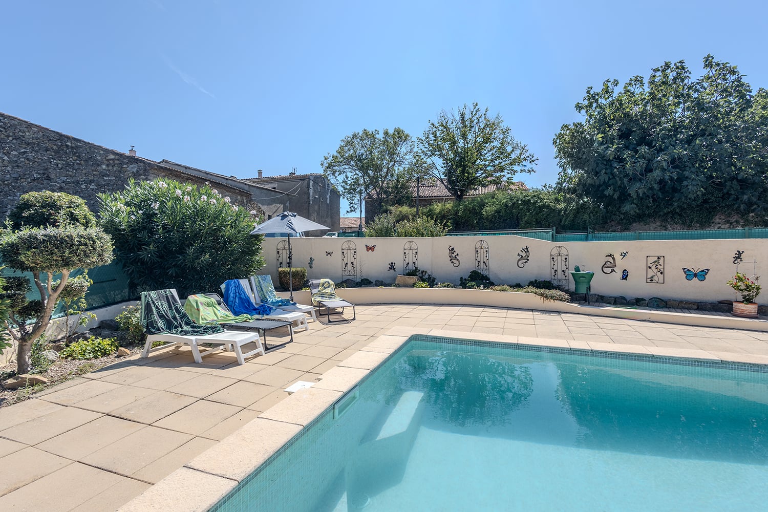 Private pool