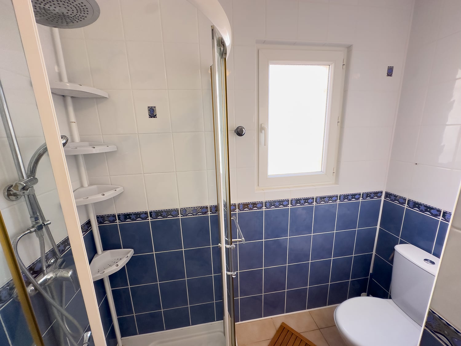 Bathroom | Vacation villa in Pézenas