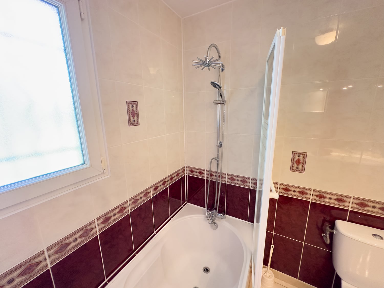 Bathroom | Vacation villa in Pézenas