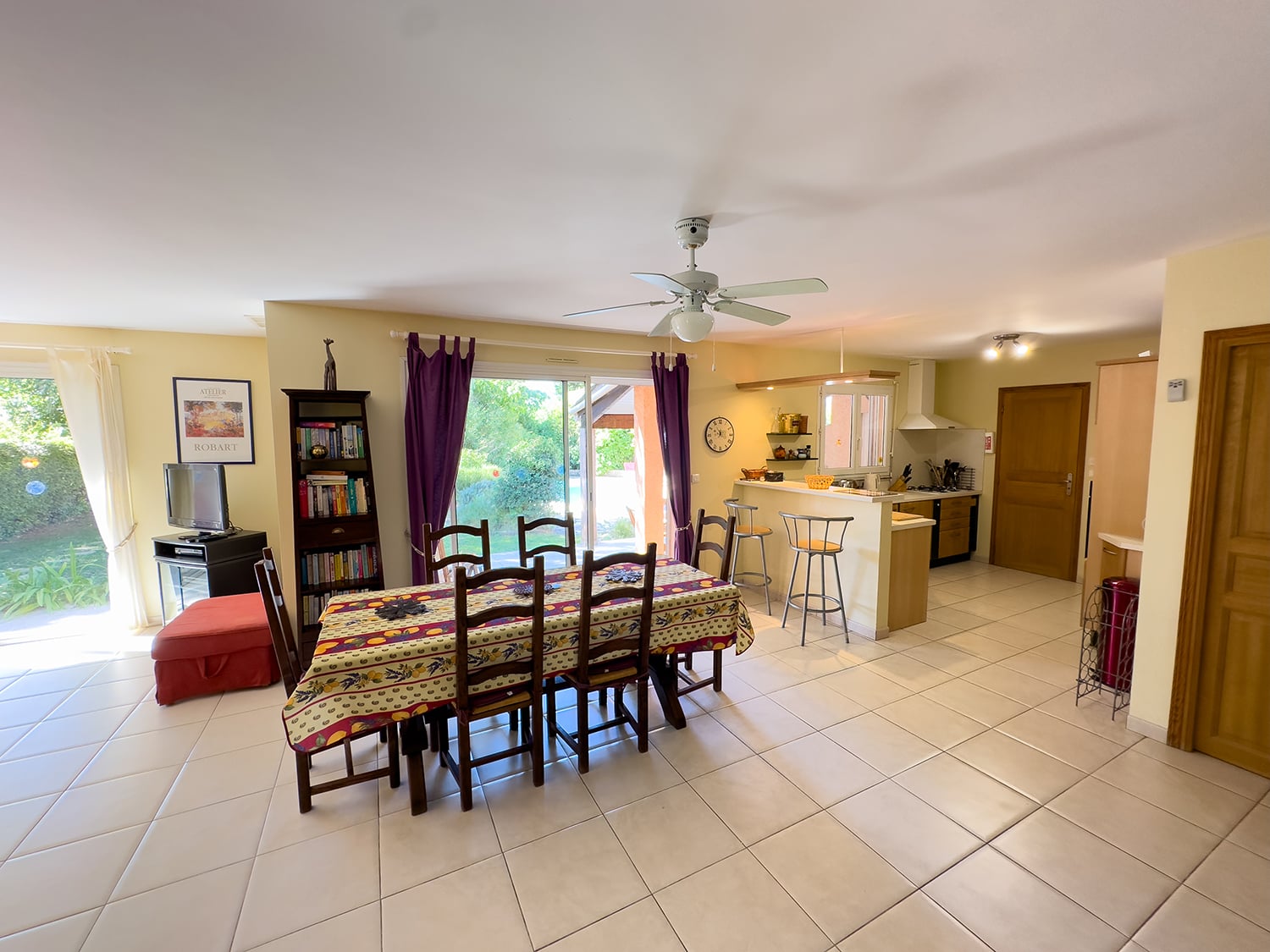 Dining room | Vacation villa in Pézenas