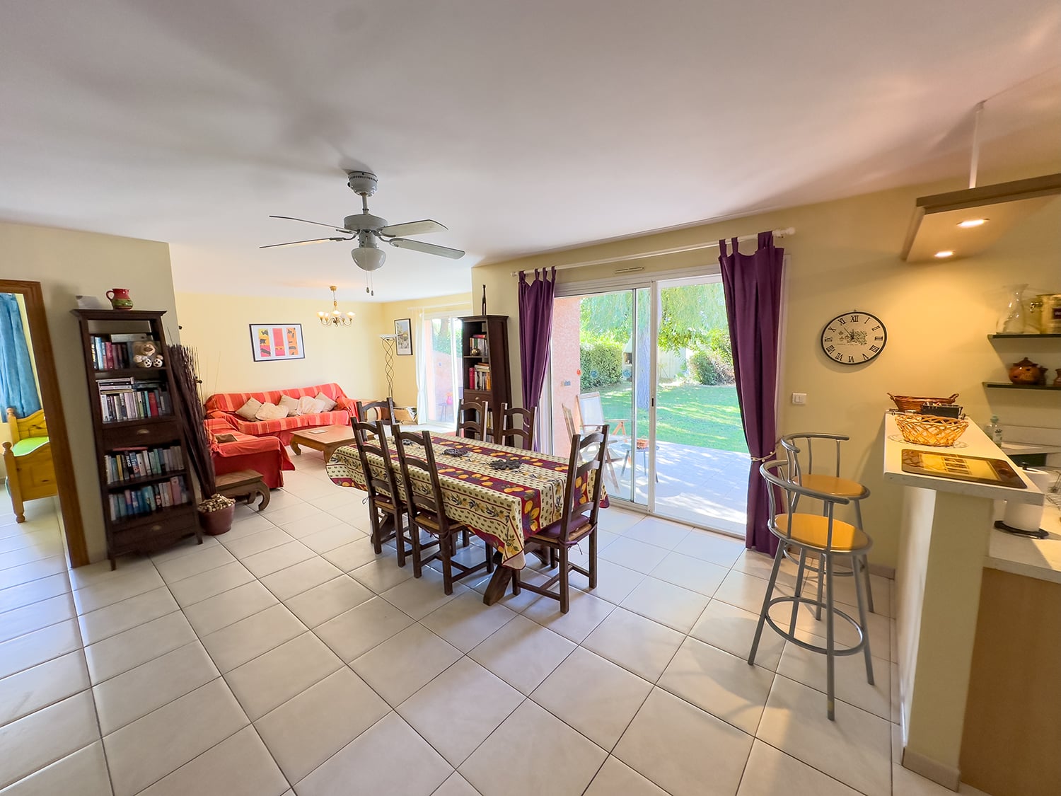 Dining room | Vacation villa in Pézenas