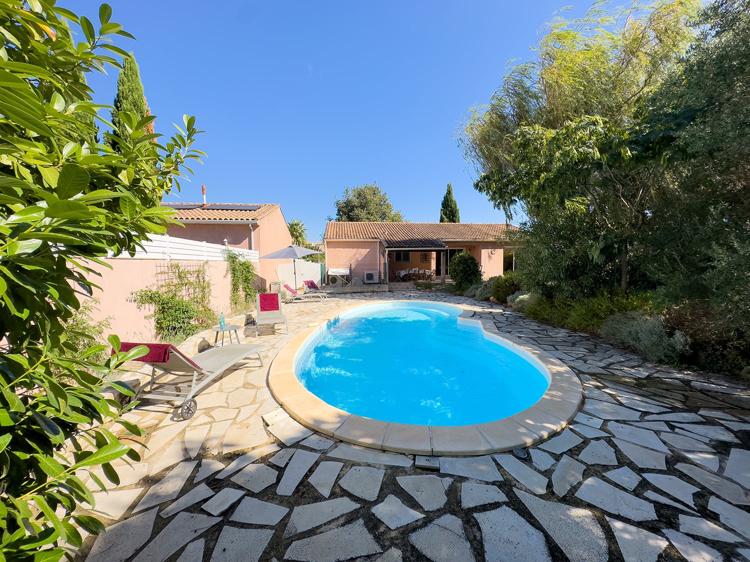Vacation villa in Pézenas with private pool