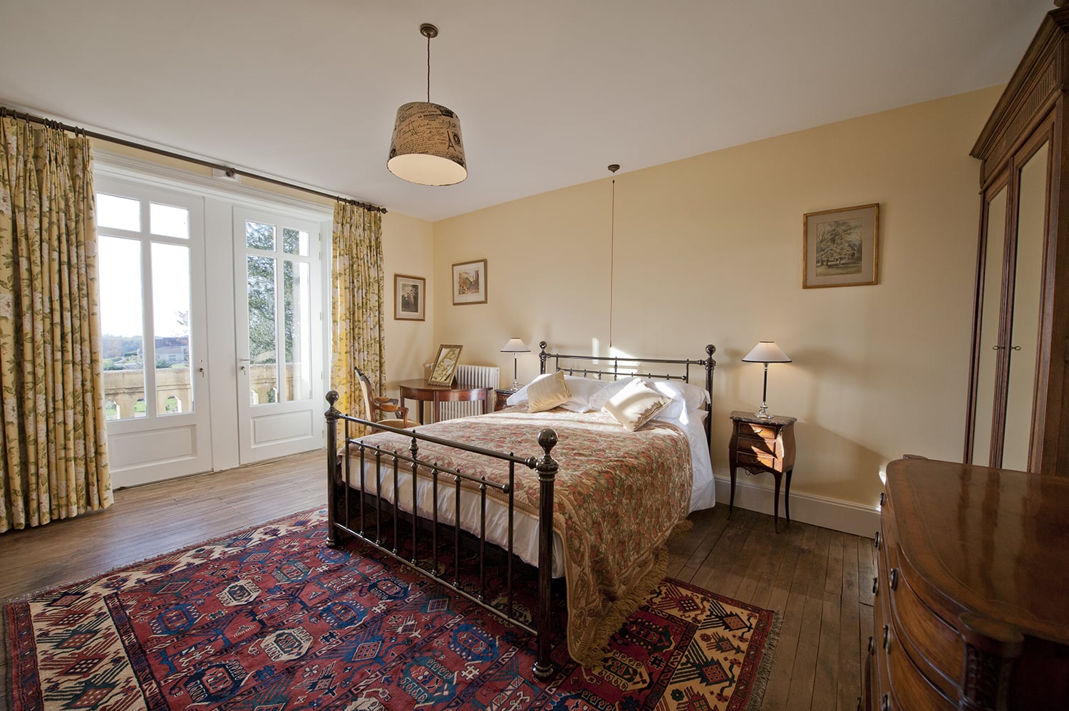Bedroom | Holiday château in Nouvelle-Aquitaine