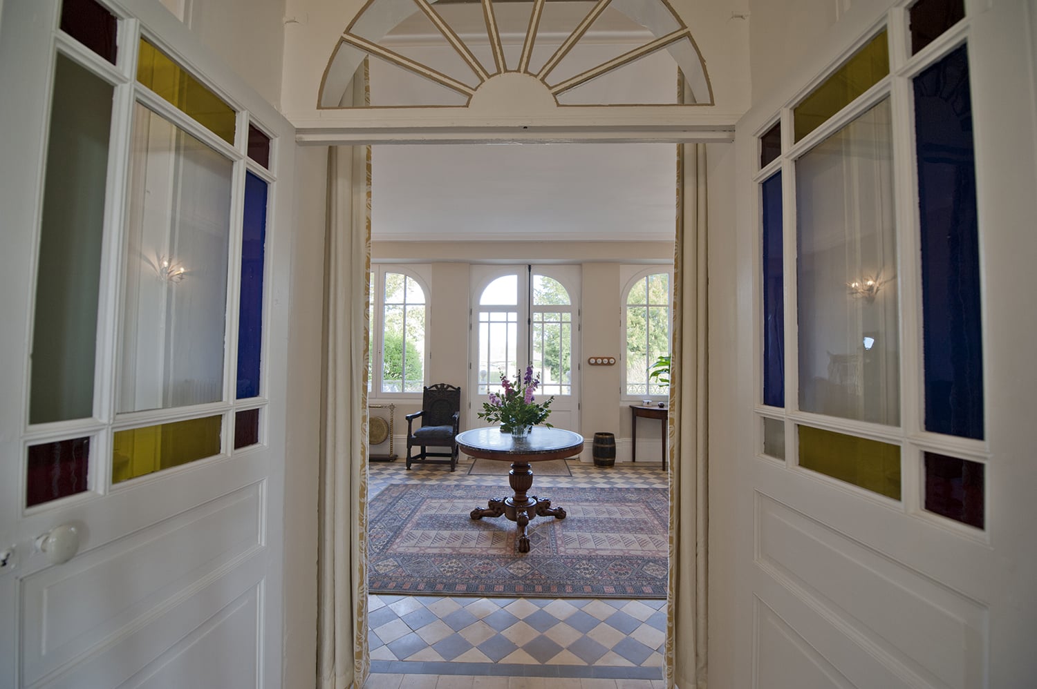Hallway | Holiday château in Nouvelle-Aquitaine