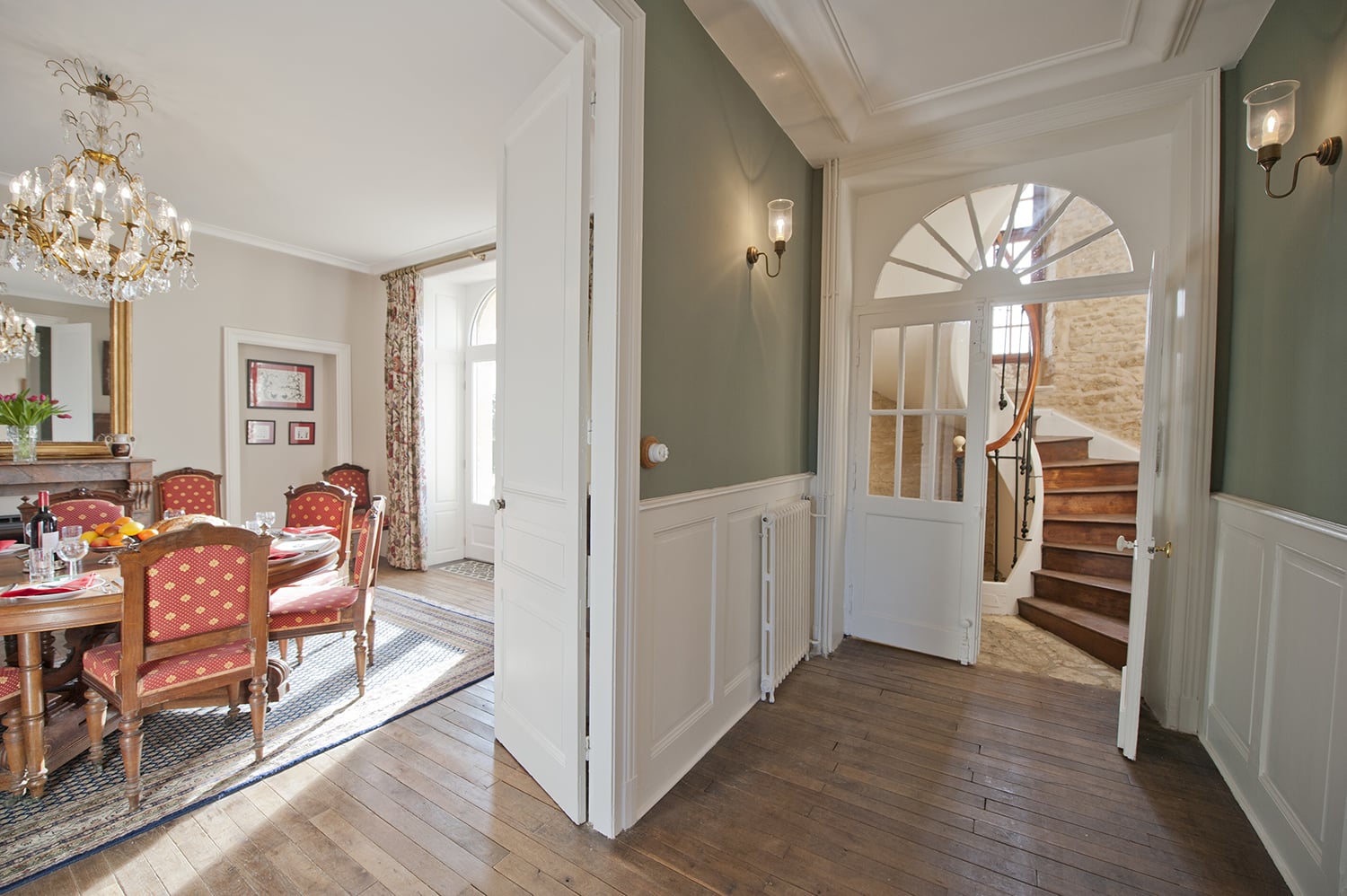 Hallway | Holiday château in Nouvelle-Aquitaine