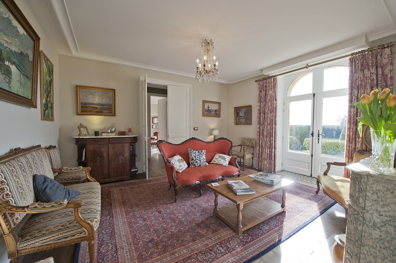 Sitting room | Holiday château in Nouvelle-Aquitaine