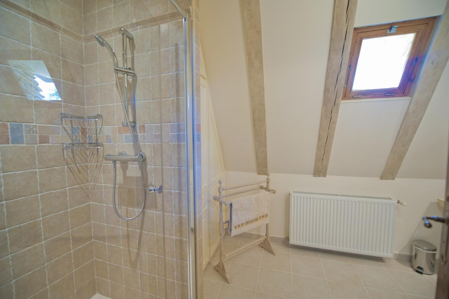 Bathroom | Rental cottage in Nouvelle-Aquitaine