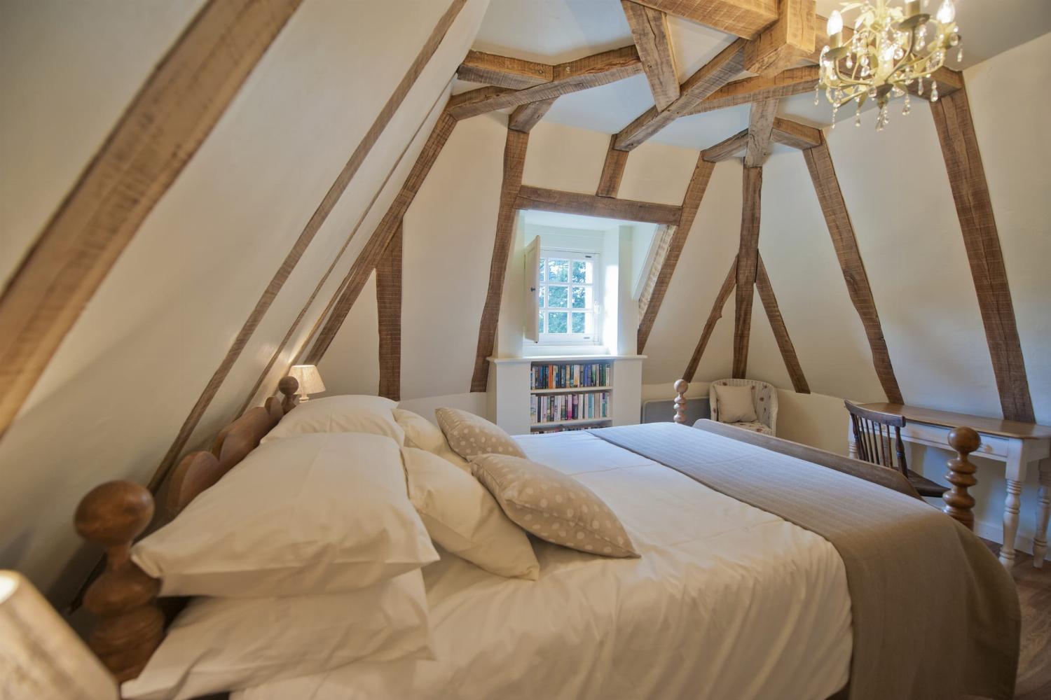 Bedroom | Rental cottage in Nouvelle-Aquitaine