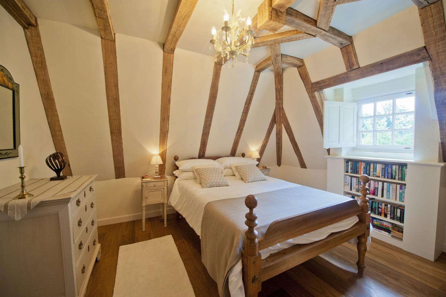 Bedroom | Rental cottage in Nouvelle-Aquitaine