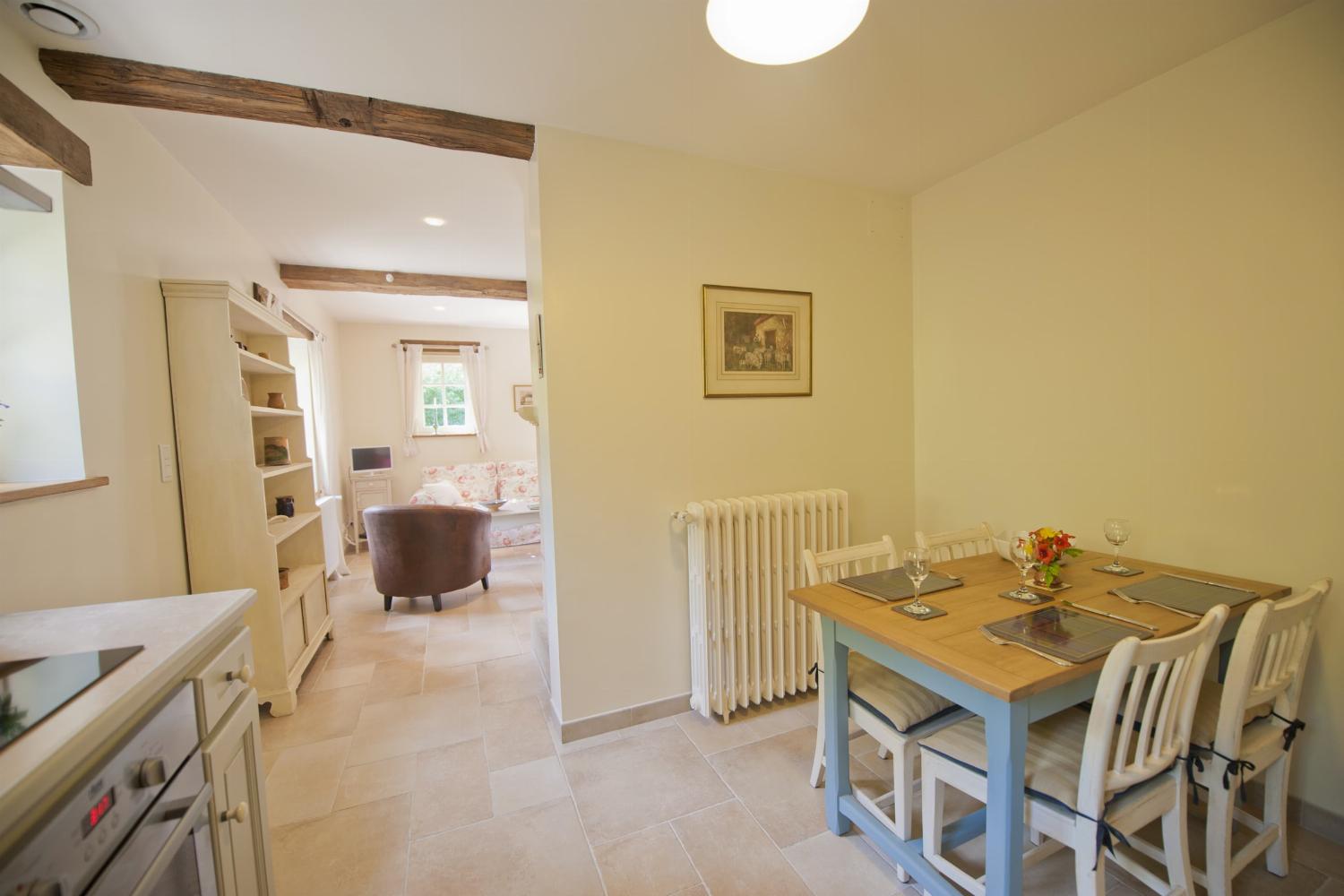 Living room | Rental cottage in Nouvelle-Aquitaine