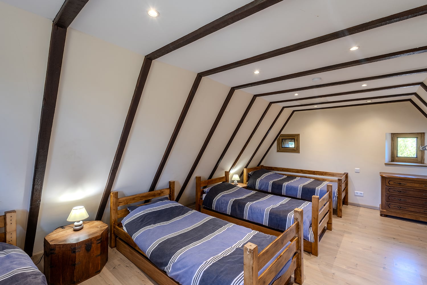 Bedroom - Poolside garden cottage