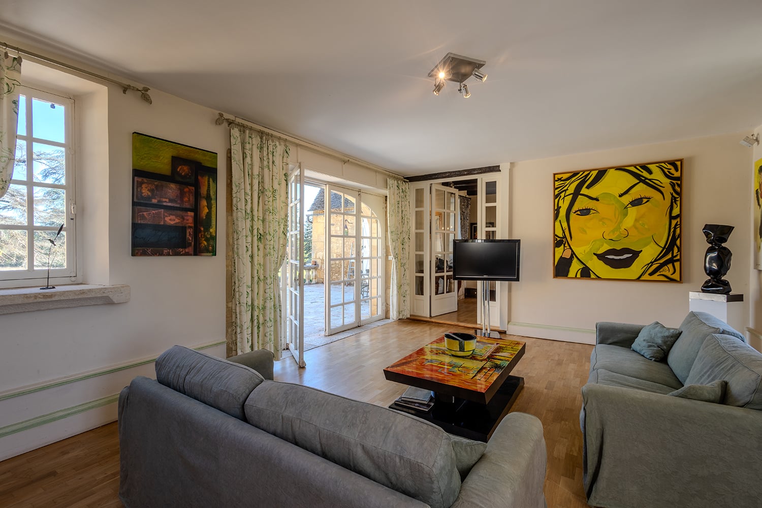 Sitting room | Rental home in Dordogne