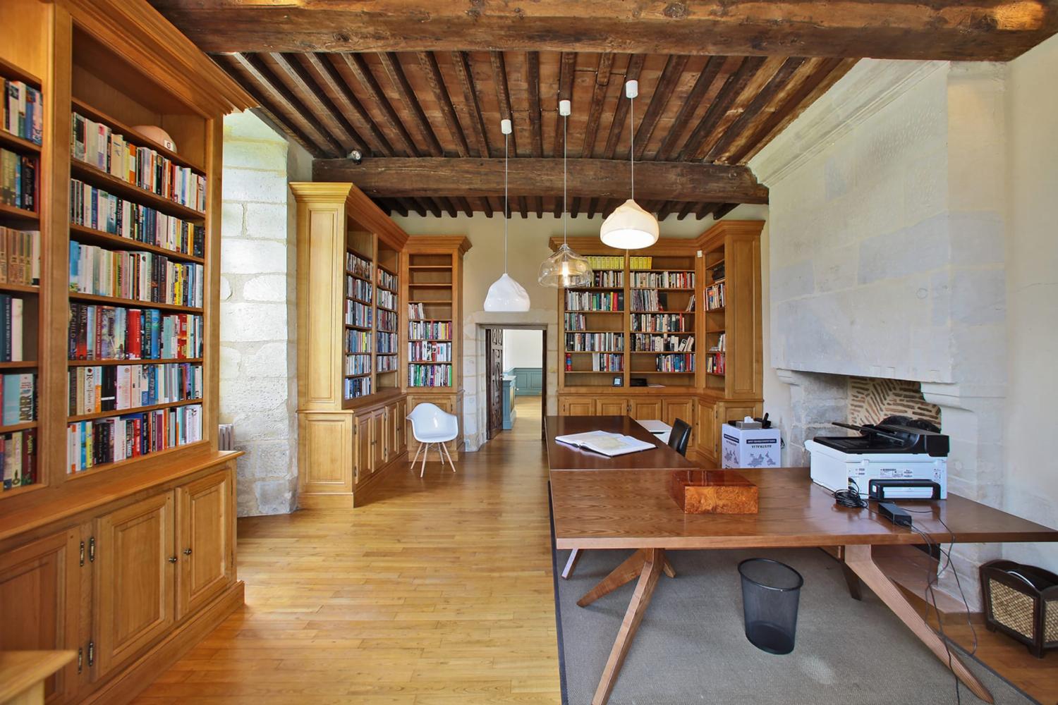 Living room | Holiday château in Dordogne