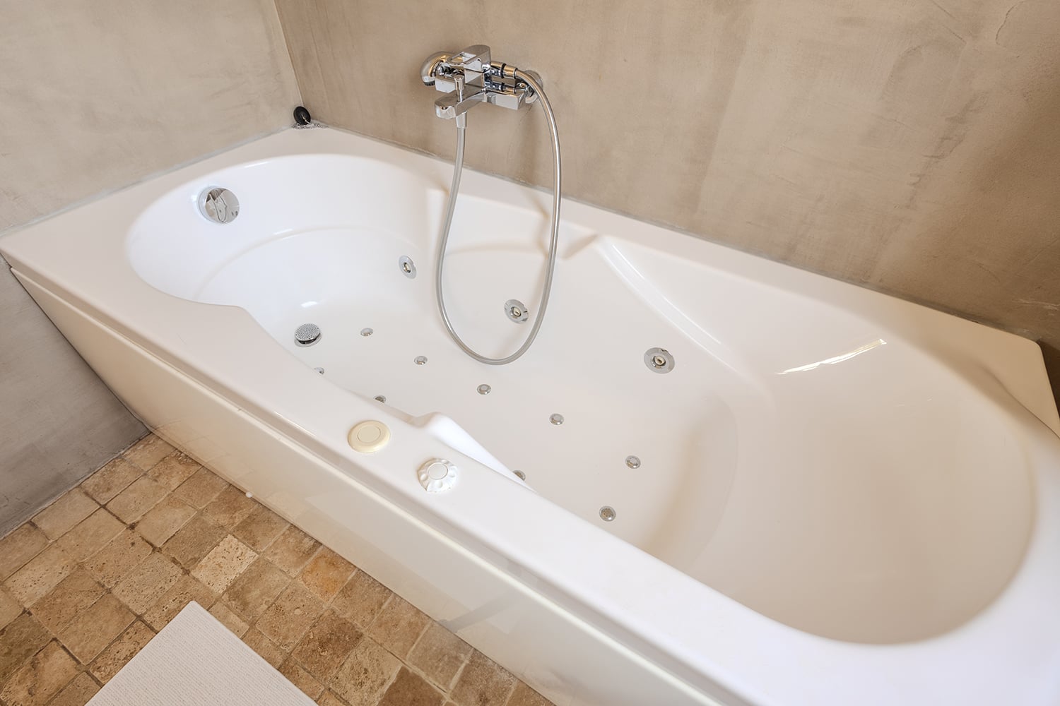 Bath | Holiday home in Nouvelle-Aquitaine