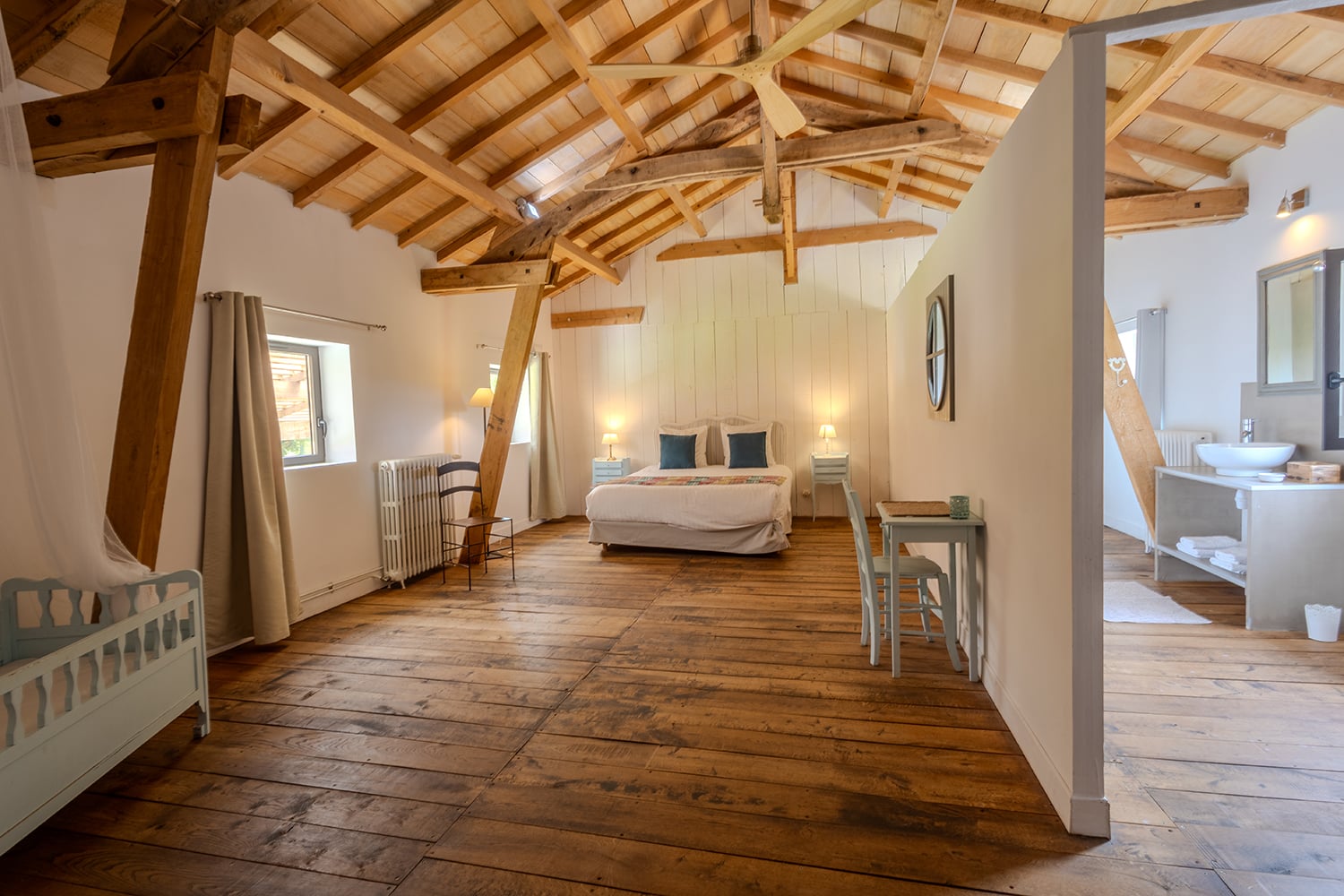 Bedroom | Holiday home in Nouvelle-Aquitaine