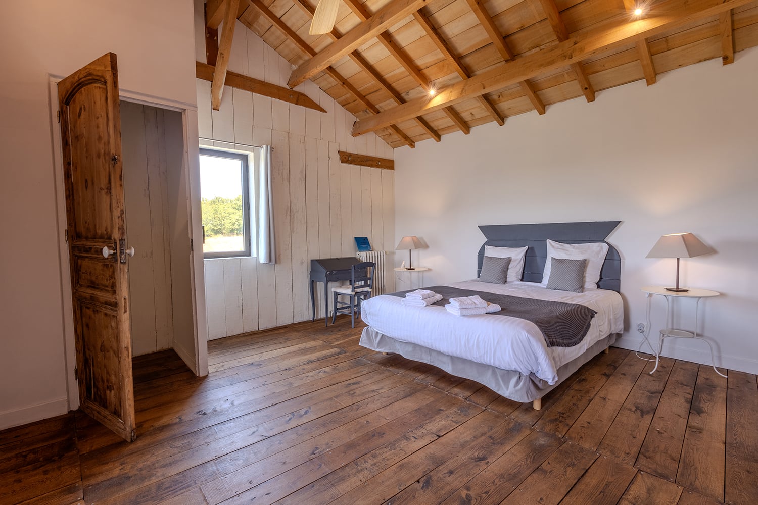 Bedroom | Holiday home in Nouvelle-Aquitaine