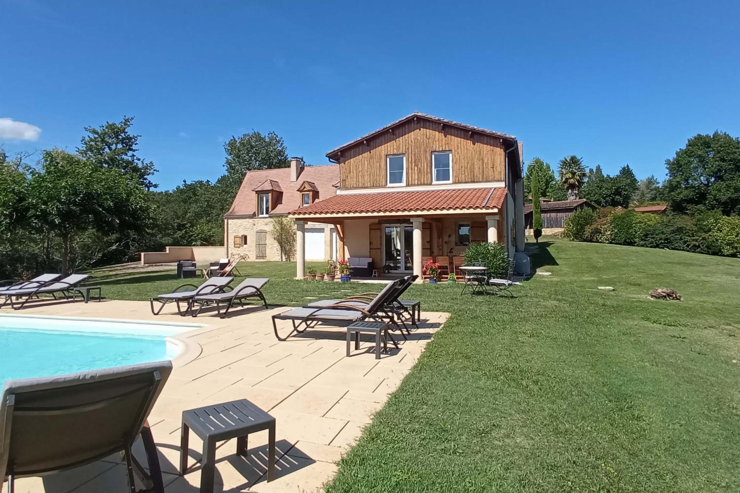 Holiday villa in Dordogne with private pool