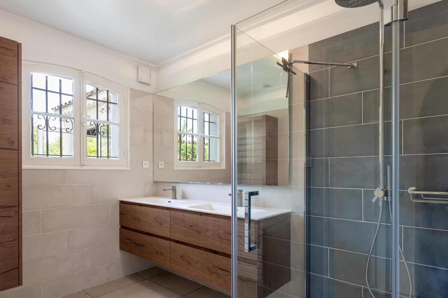 Bathroom | Holiday villa in Provence