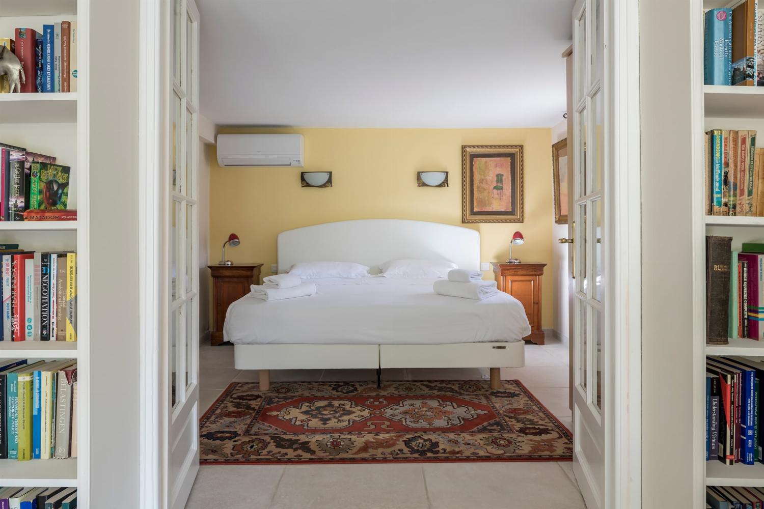 Bedroom | Holiday villa in Provence