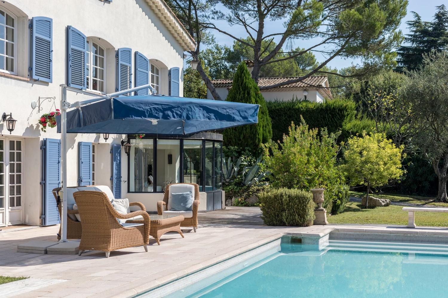 Holiday villa in Provence with private heated pool