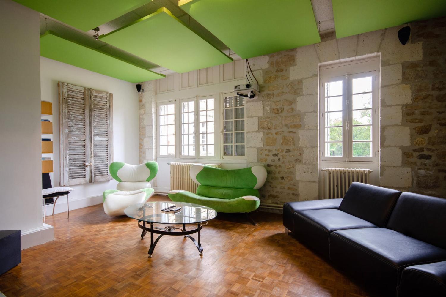 Living room | Vacation château in Charente