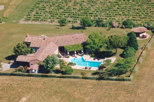 Holiday home in Nouvelle-Aquitaine with private heated pool