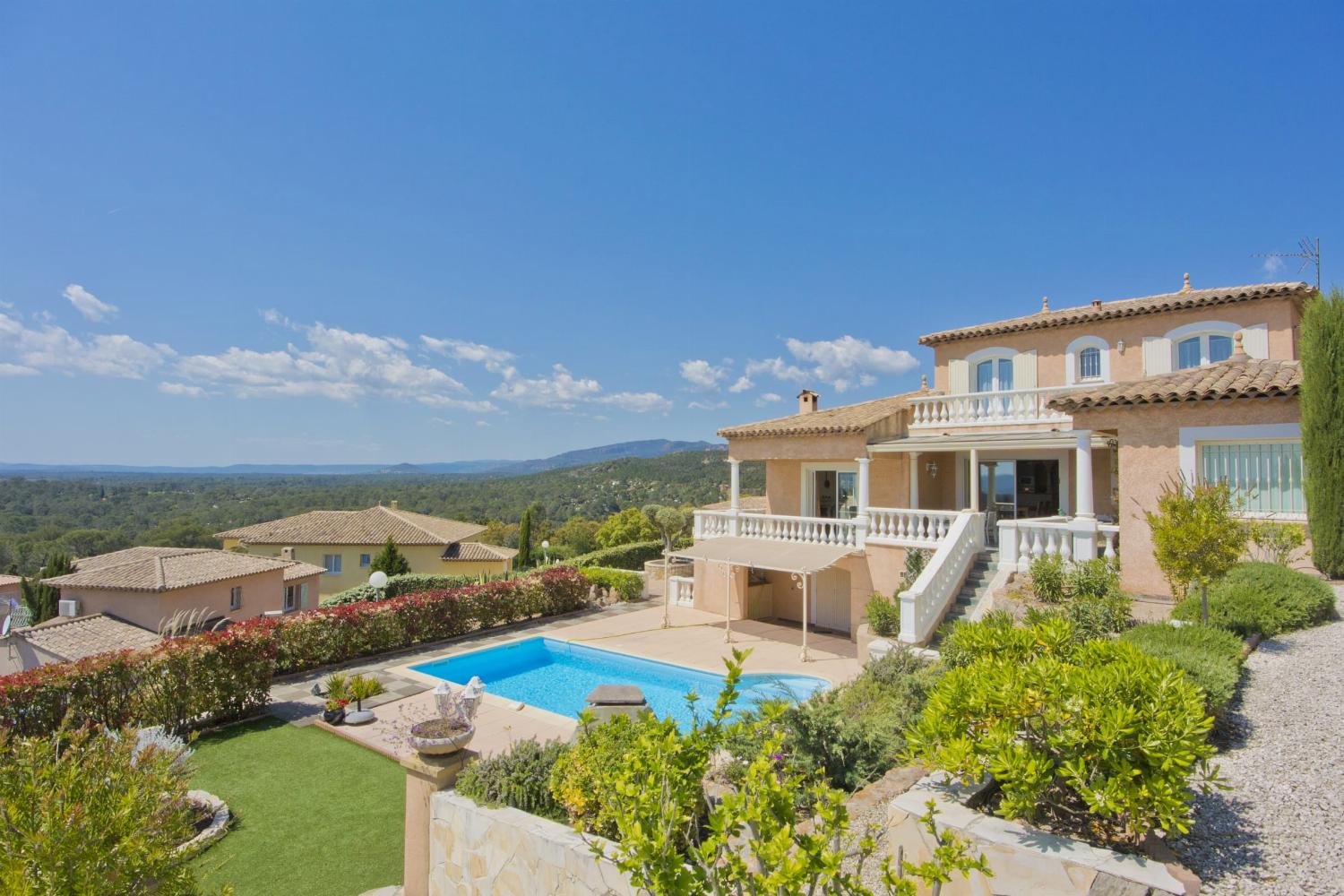 Holiday villa in Provence with private pool