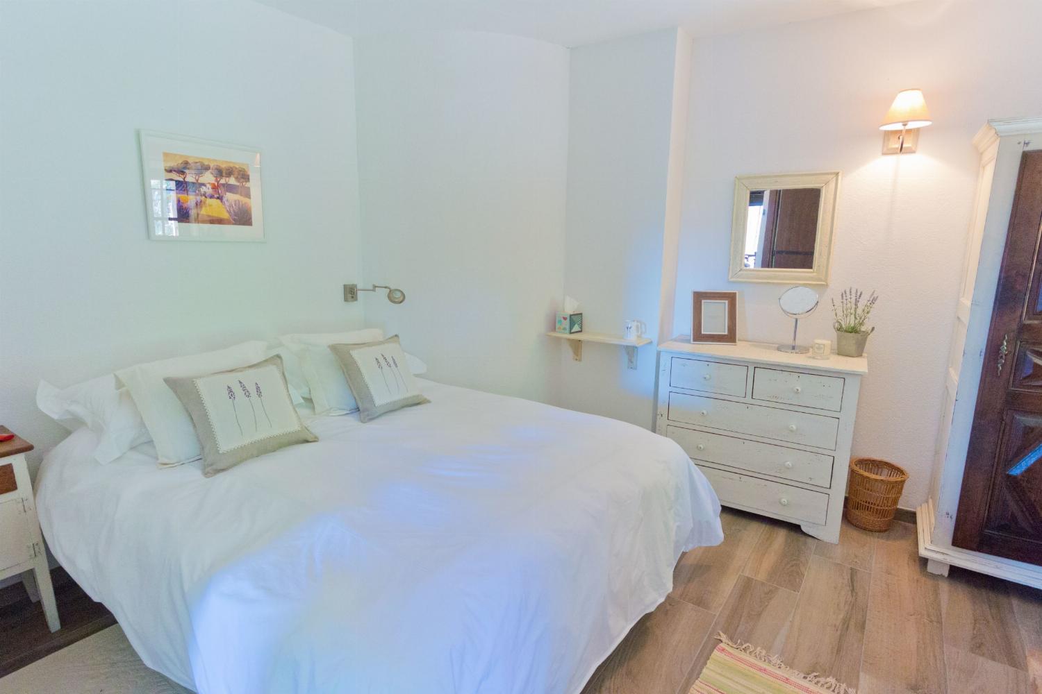 Bedroom | Vacation home in Provence