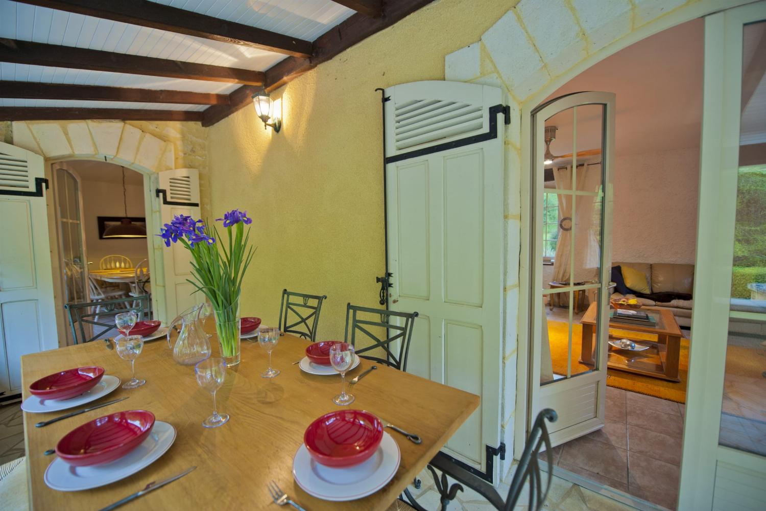Dining room | Holiday home in Lot-et-Garonne