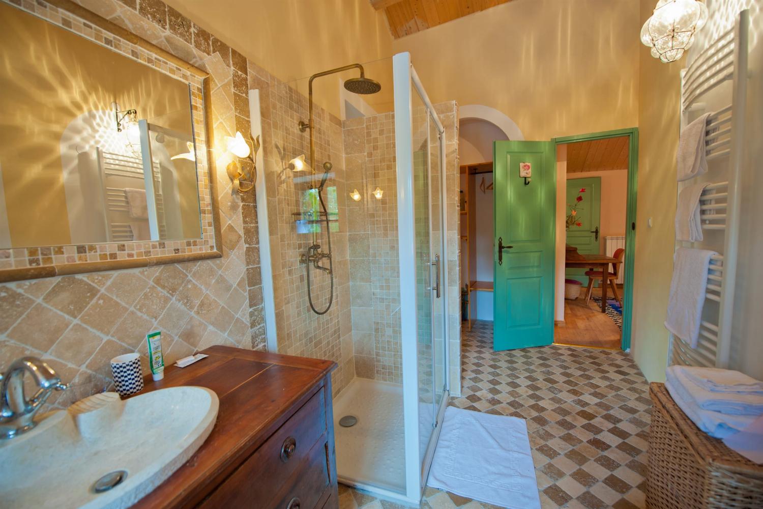 Bathroom | Holiday home in the South of France