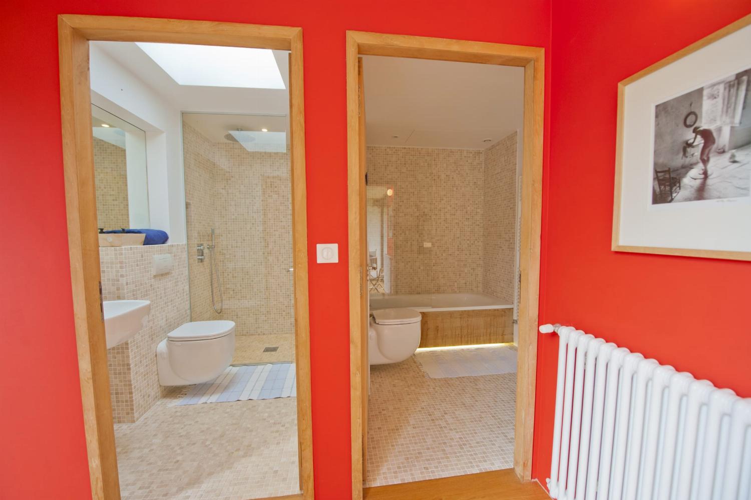 Bathroom | Rental home in Dordogne