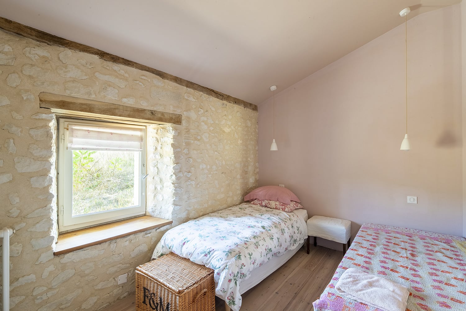 Bedroom | Rental home in Nouvelle-Aquitaine