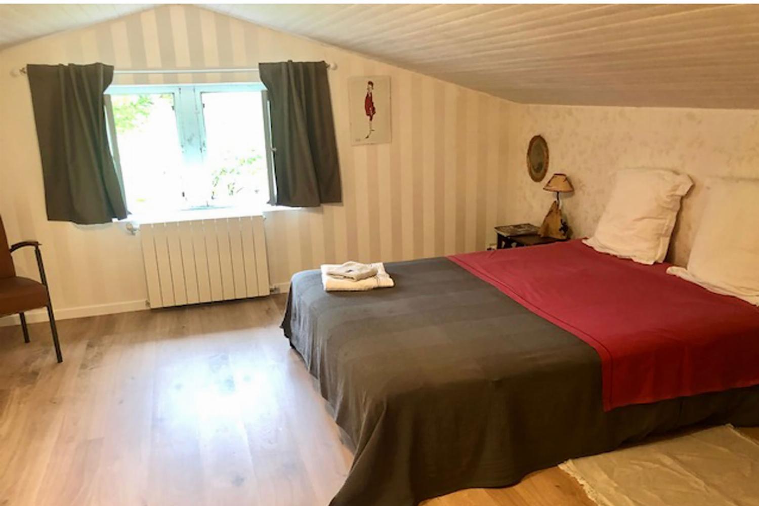 Bedroom | Rental home in Gironde