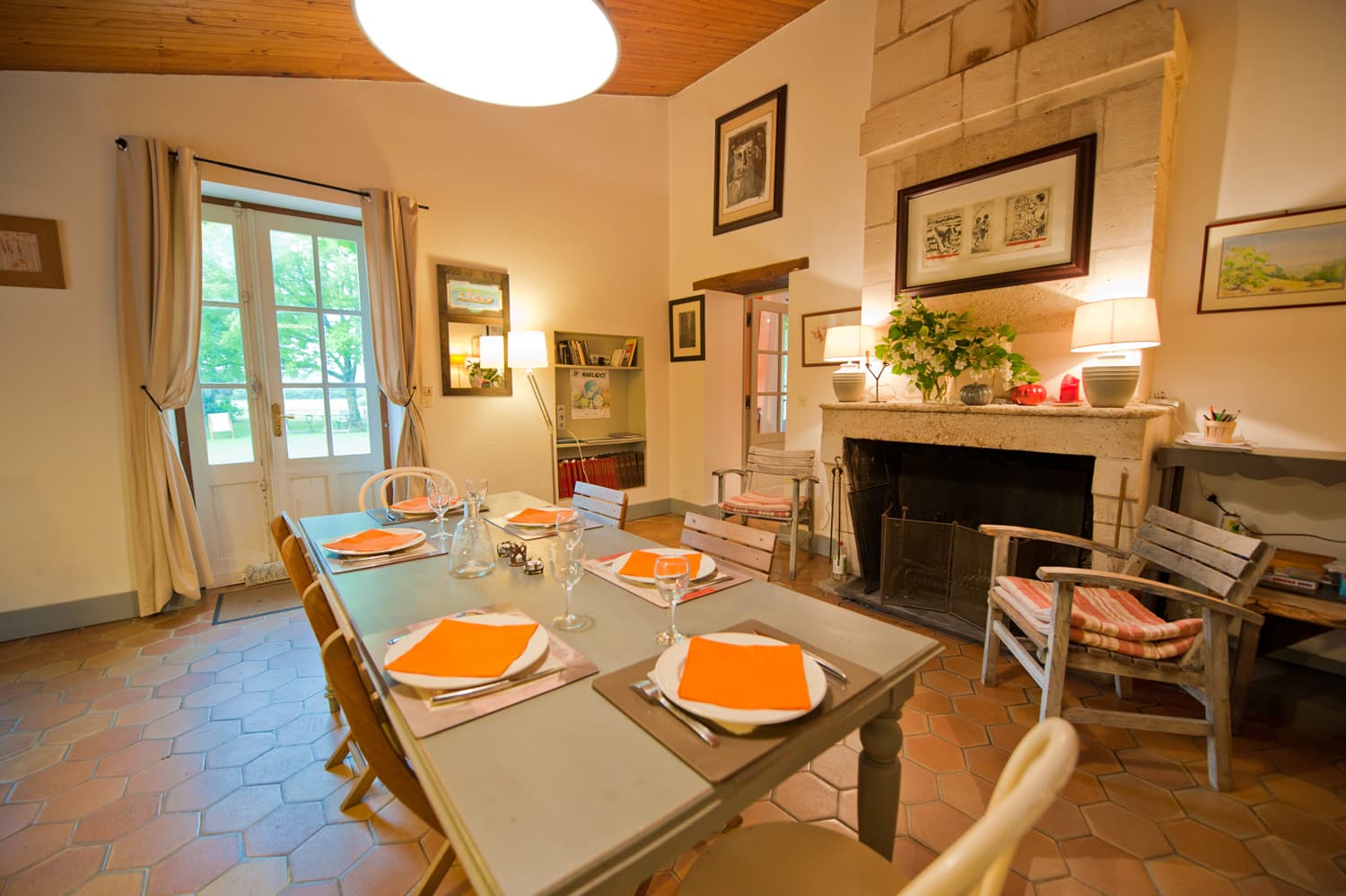 Dining room in South West France rental home