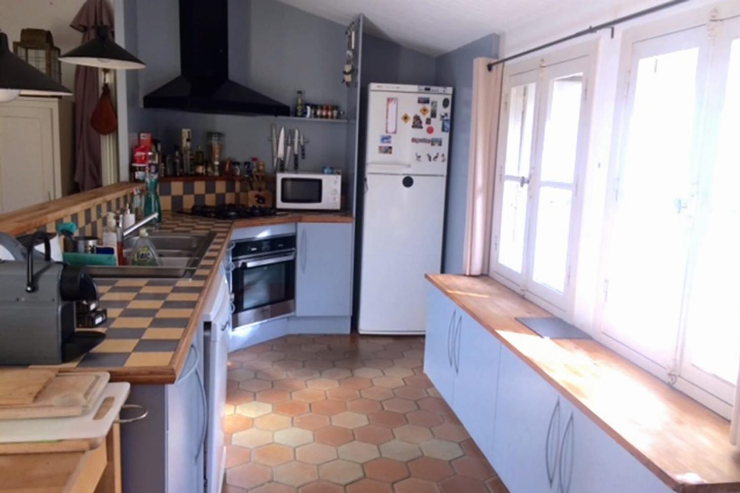 Kitchen | Rental home in Gironde