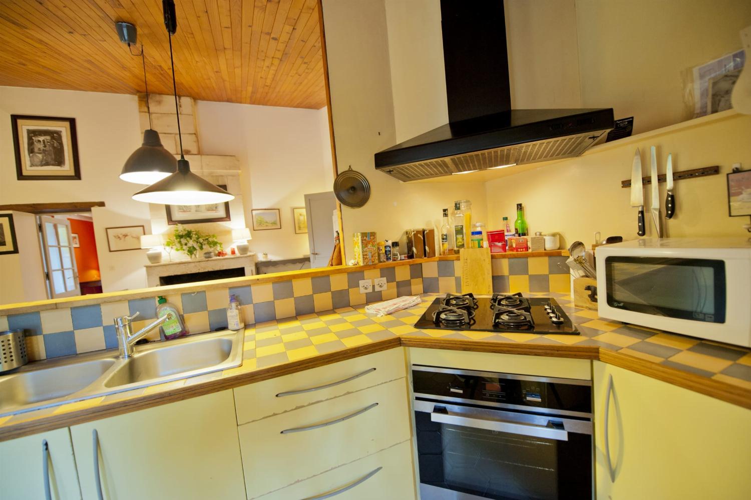 Kitchen | Rental home in Gironde