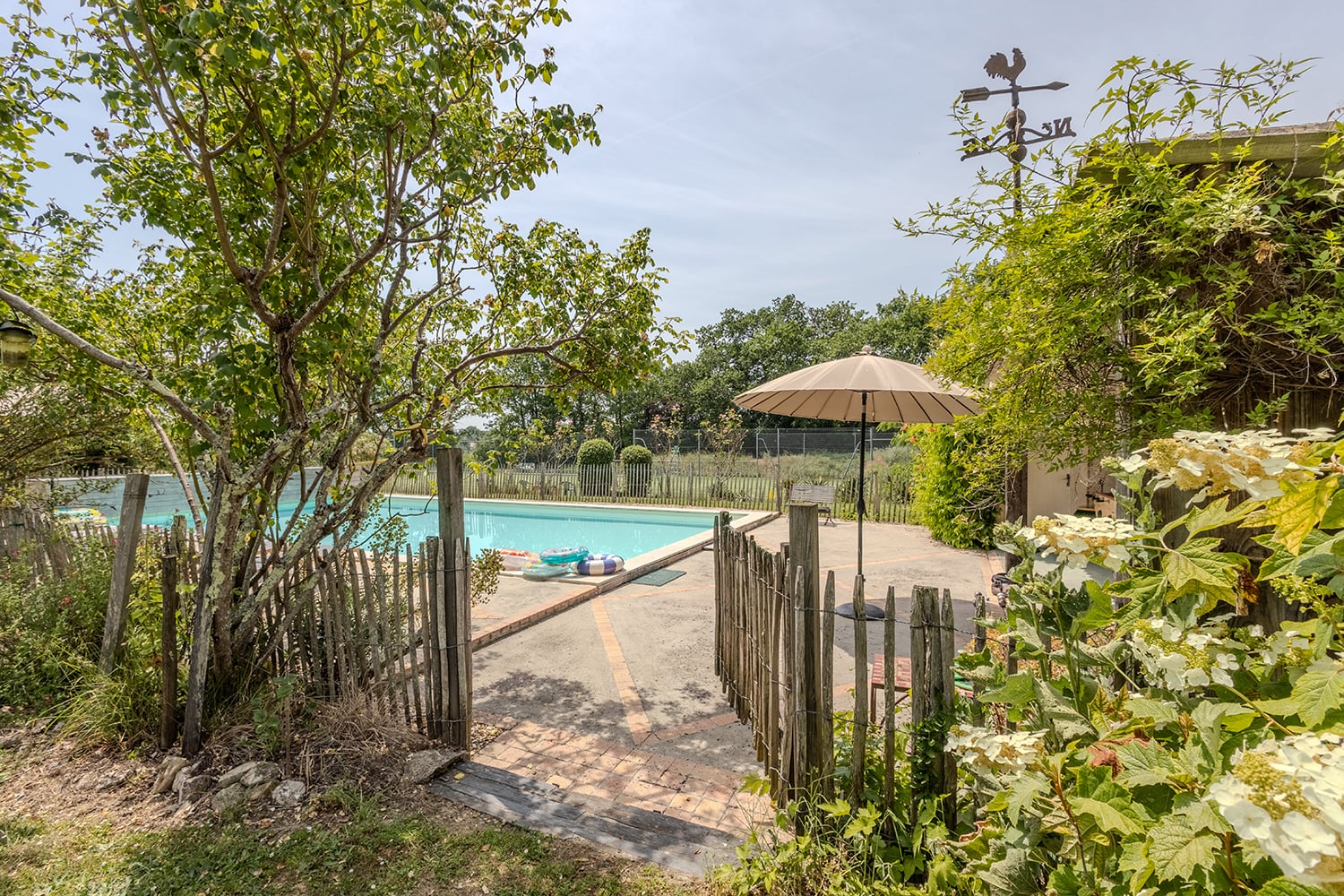 Private pool Private pool
