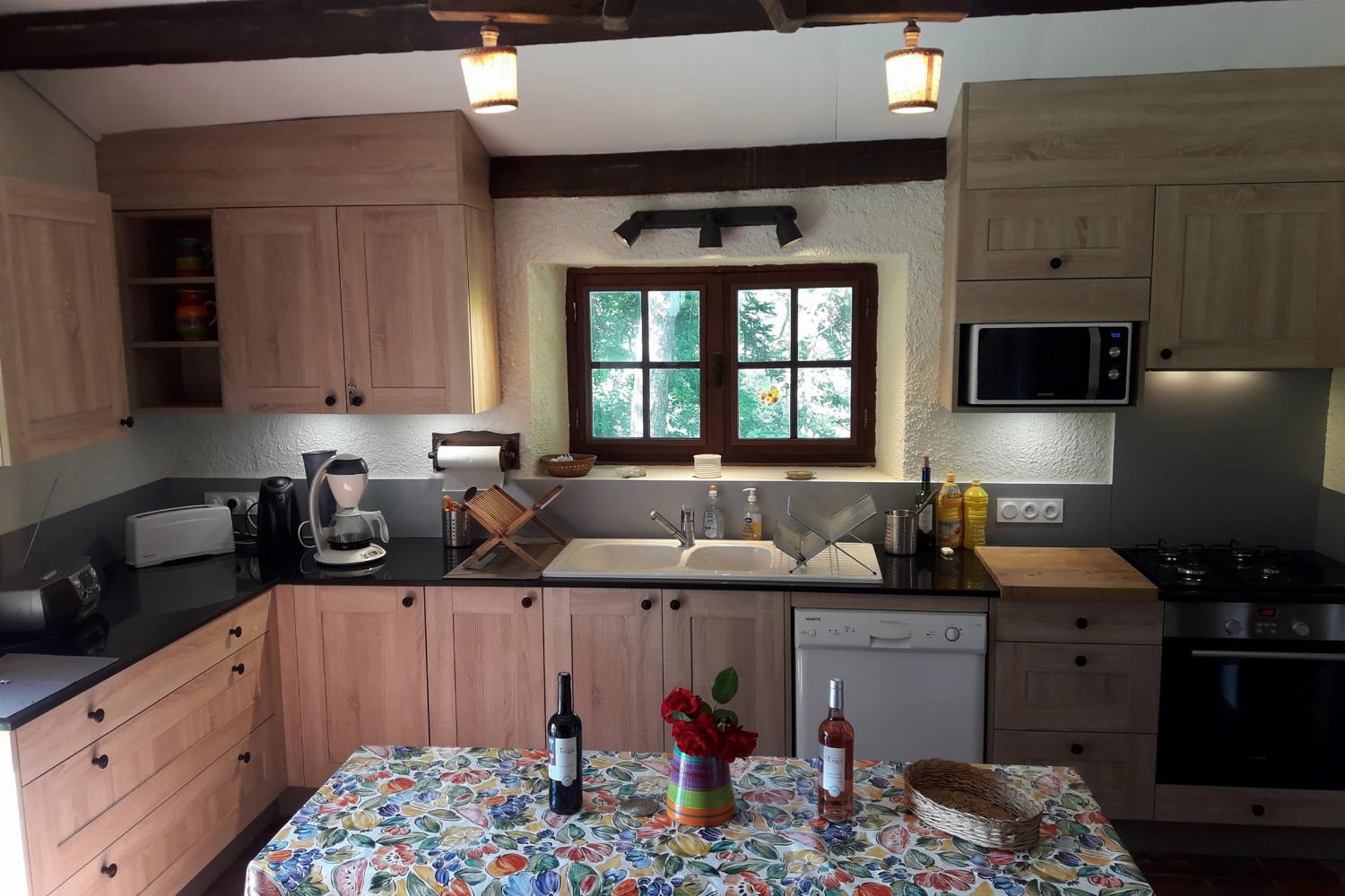 Kitchen | Rental accommodation in Dordogne