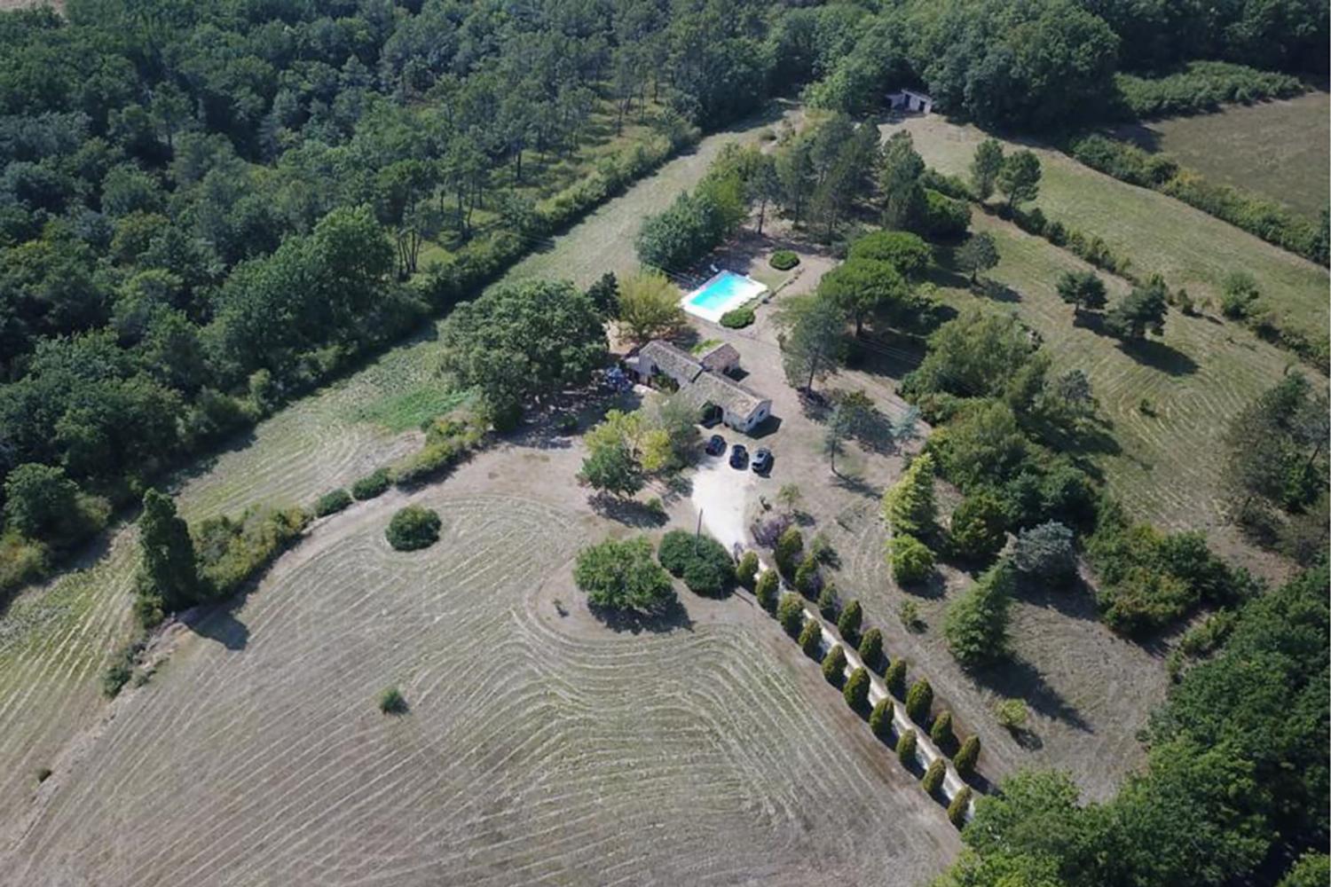 Rental accommodation in Dordogne with private pool