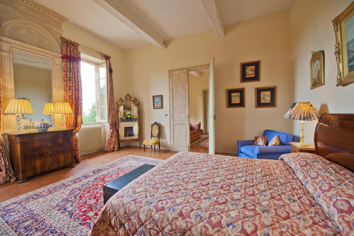 Bedroom | Holiday château in the Gers