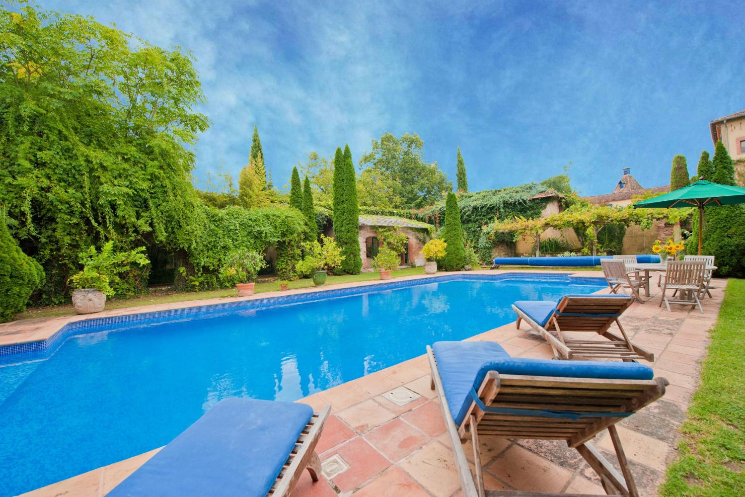 Private pool