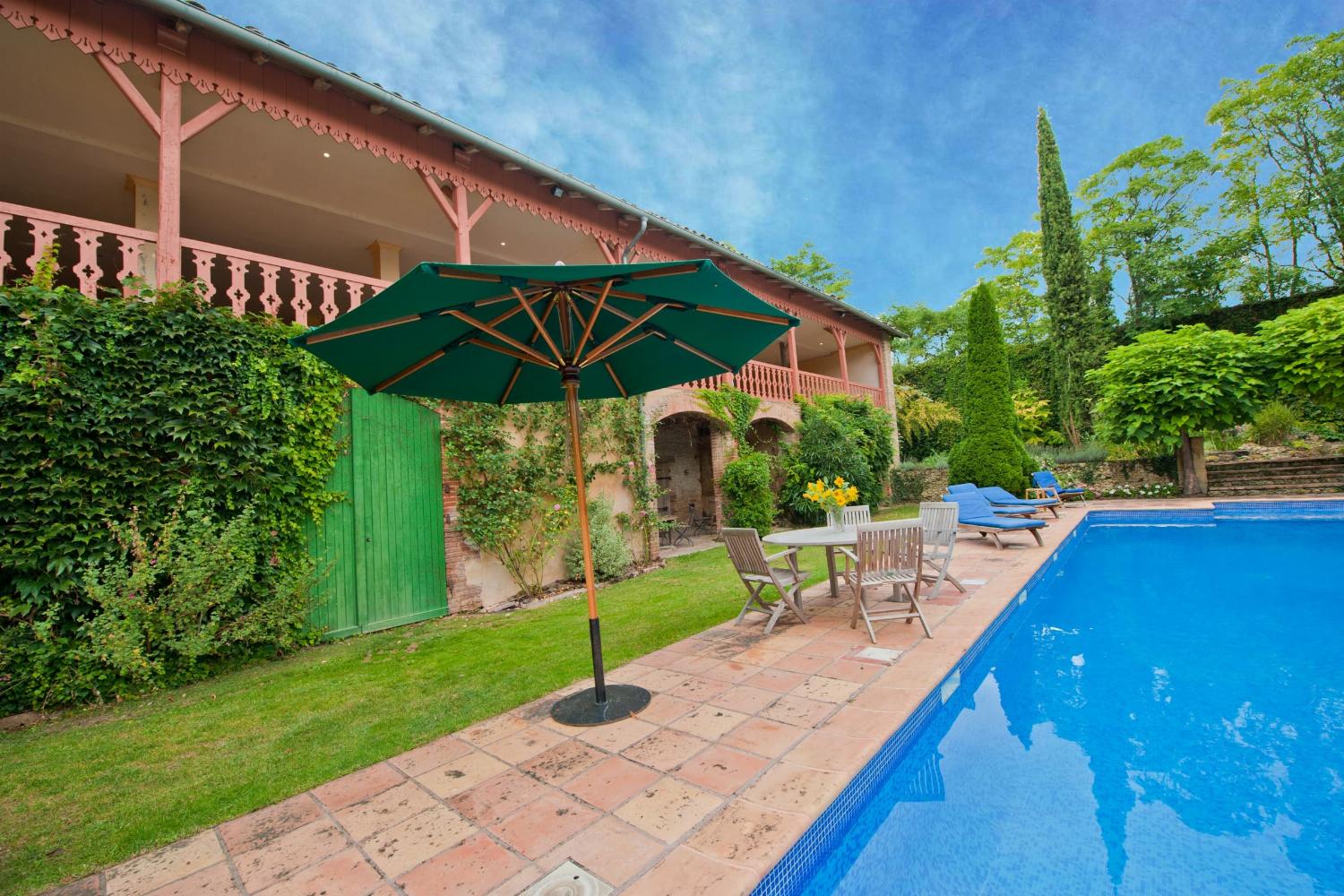 Private pool