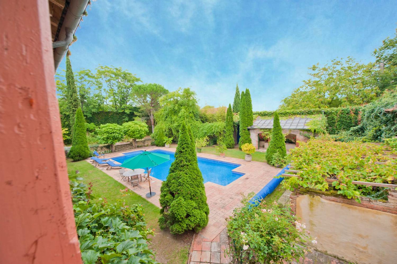 Private pool