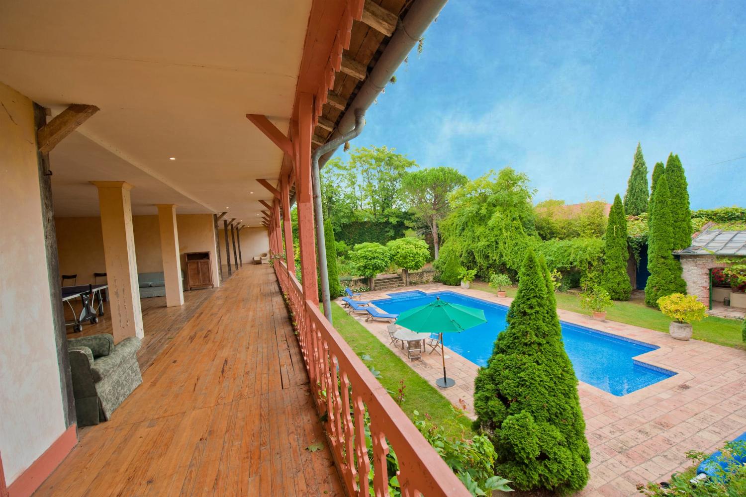 Private pool