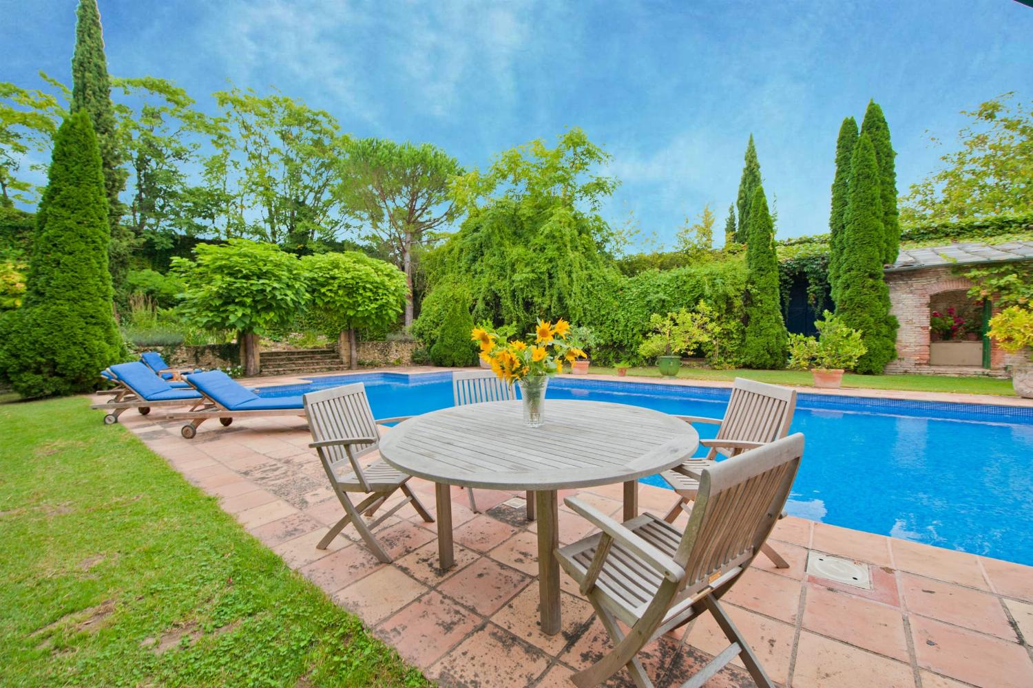 Private pool