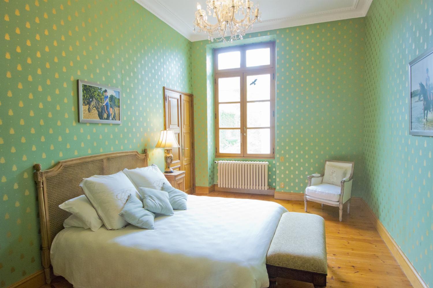 Bedroom | Holiday château in Dordogne