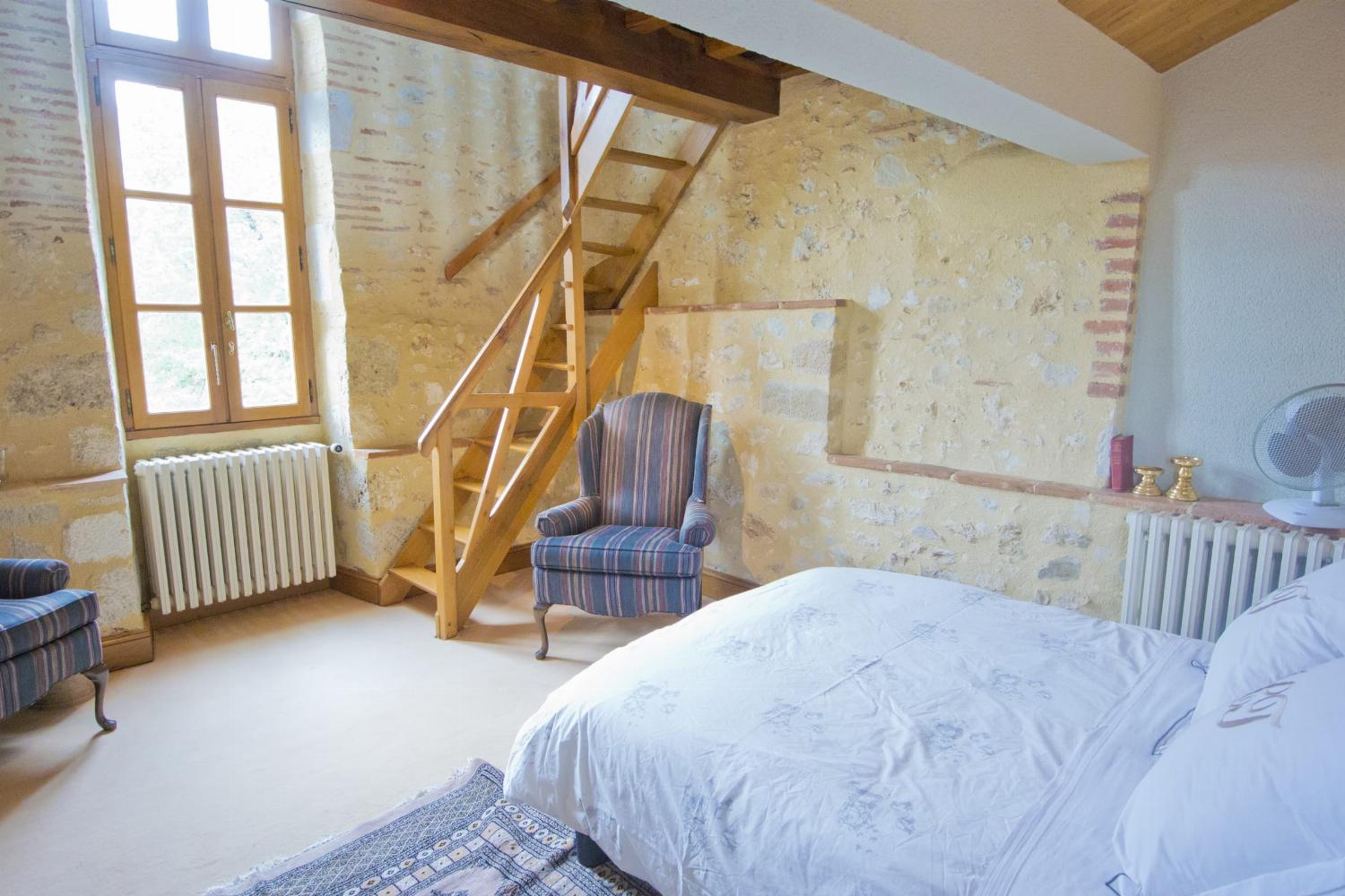 Bedroom | Holiday château in Dordogne